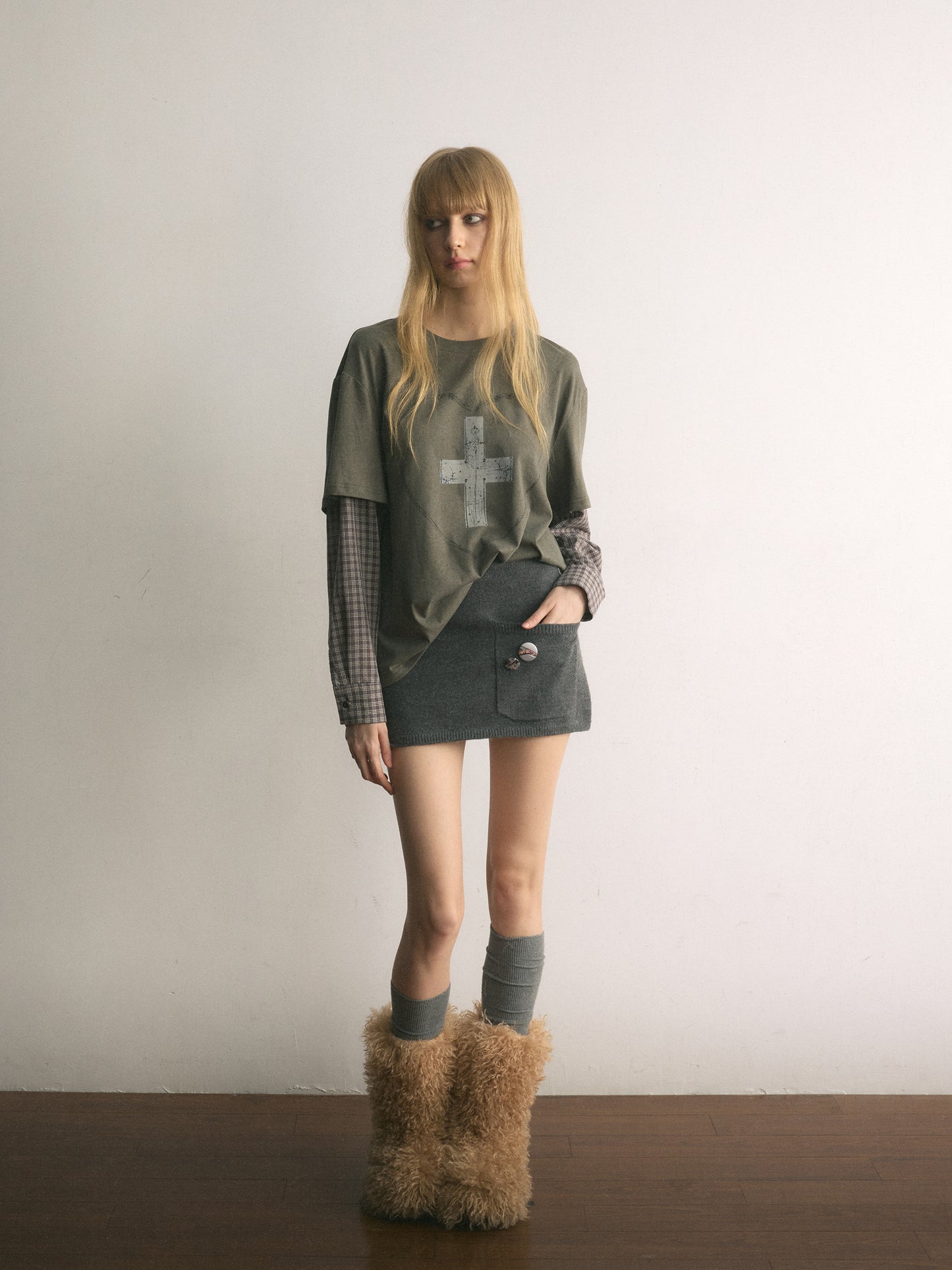 [A001124]Autumn Vine Distressed Cross Print Layered Tee