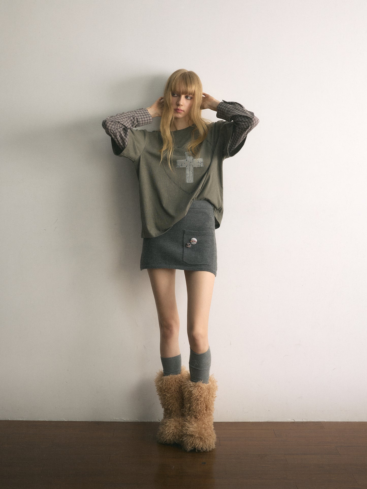 [A001124]Autumn Vine Distressed Cross Print Layered Tee