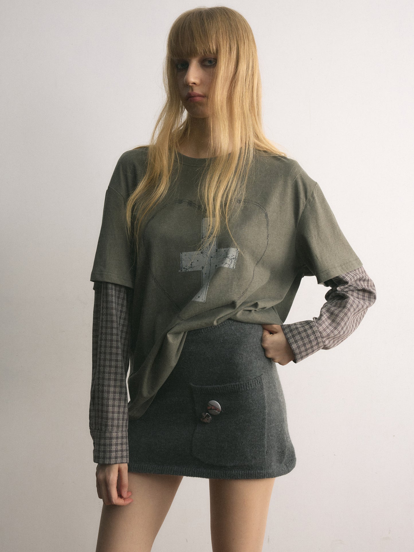 [A001124]Autumn Vine Distressed Cross Print Layered Tee