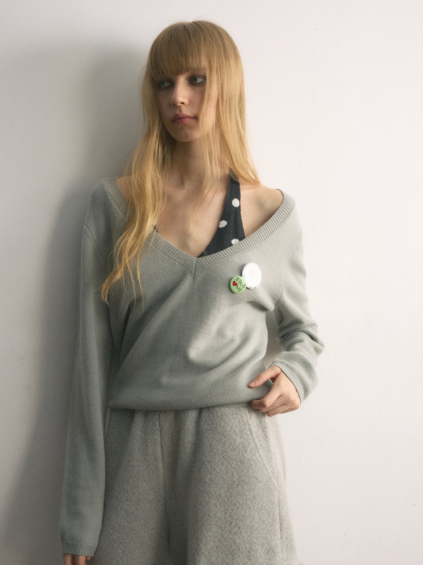 [A001126]Gray Scale Halter Neck Sweater with Mock Layered Back
