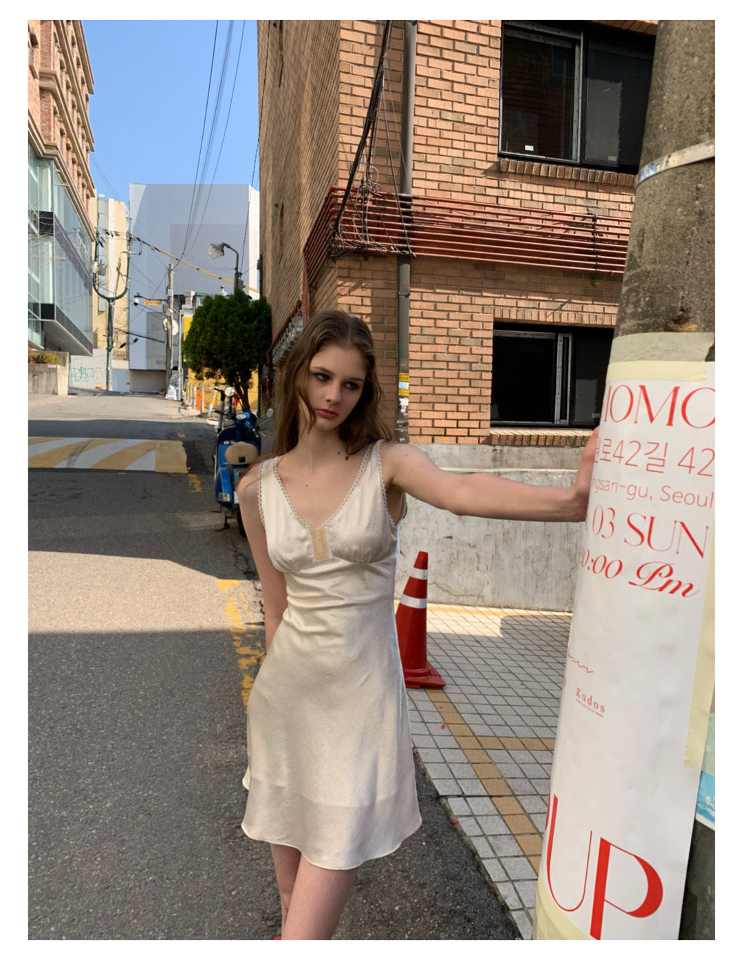 [F0099/100]Cleanfit Satin Skirt with Gloss Texture