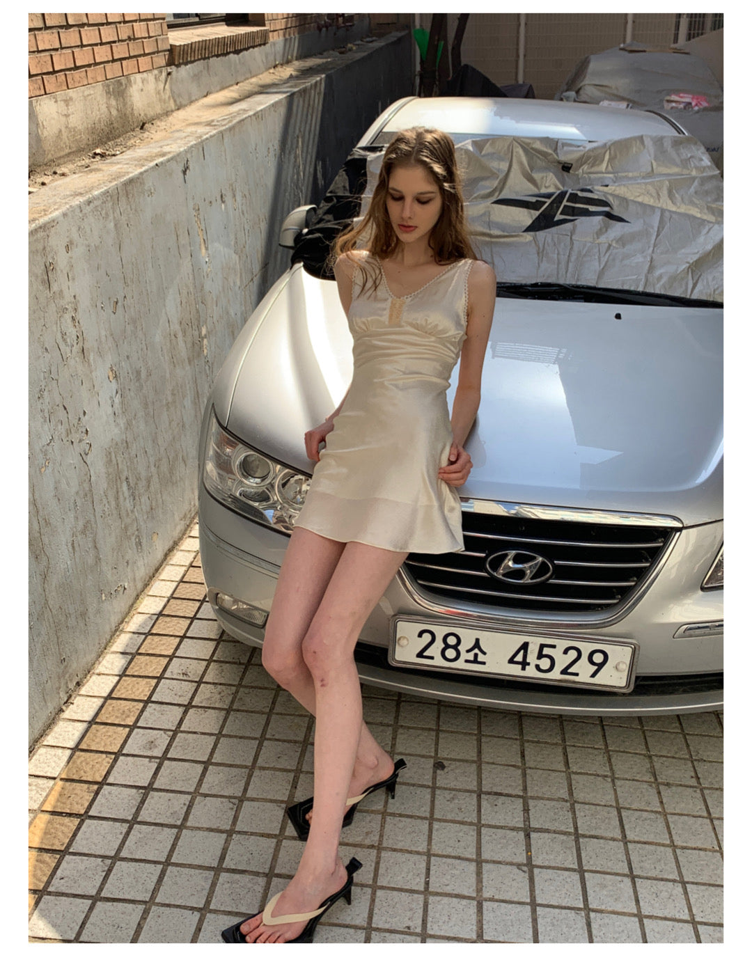 [F0099/100]Cleanfit Satin Skirt with Gloss Texture
