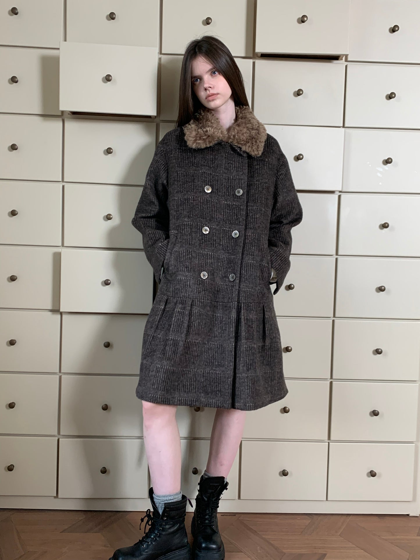 [A001079]Vintage ‘Darjeeling Check’ Wool Coat with Fur Collar