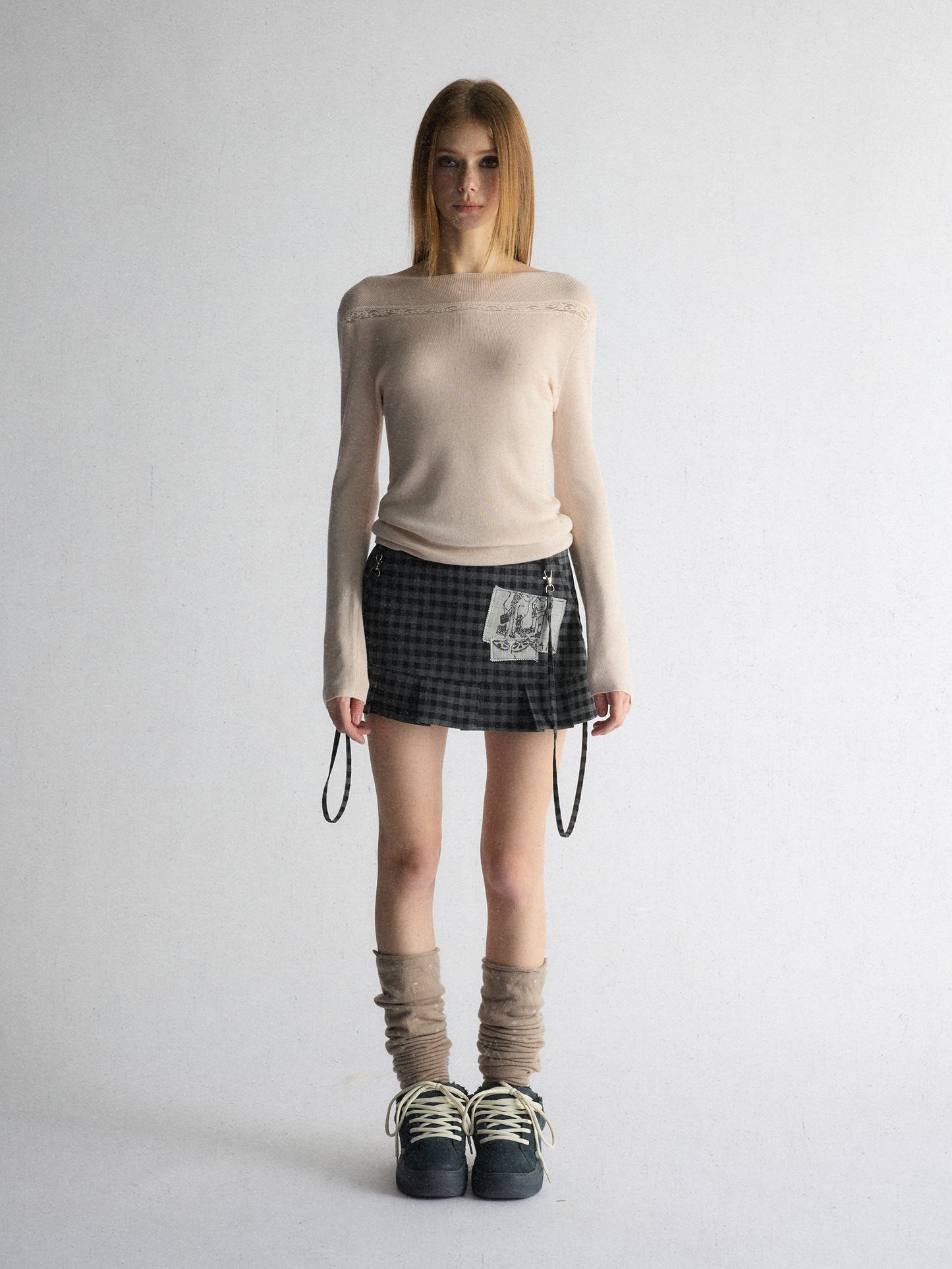 [A001151]Soft Gray-Pink Low Saturation Lace Trim Knit Tee