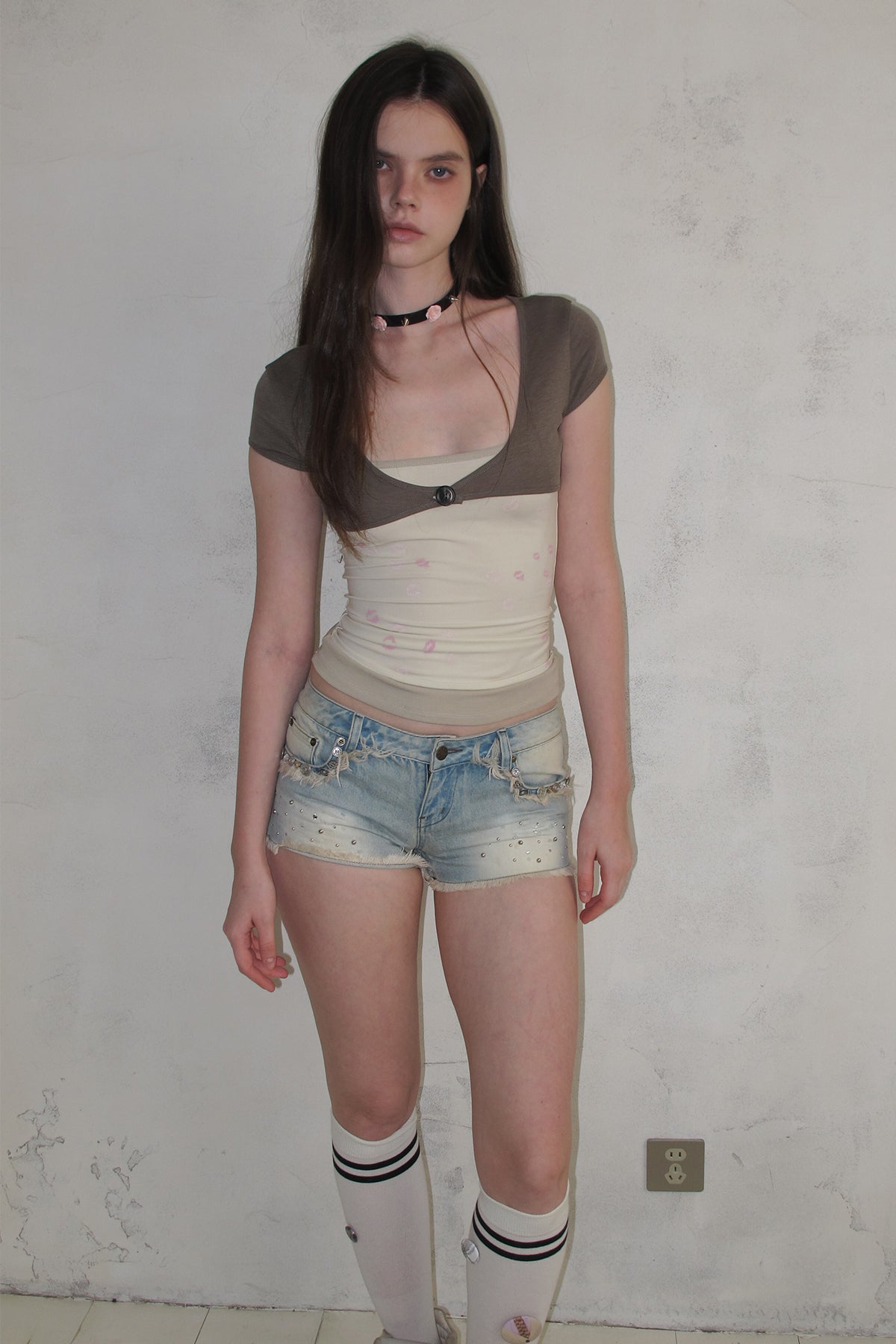 [A001328]Milky Coffee Colorblock Print Mock Two-Piece Top