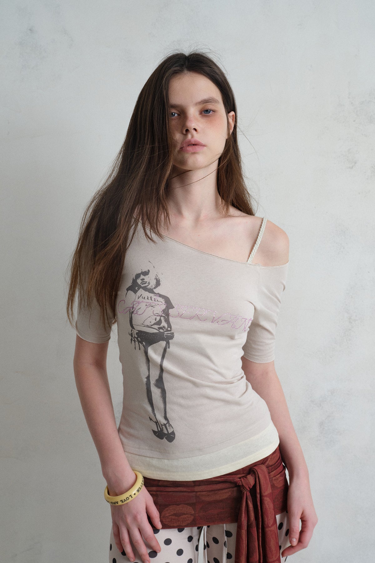 [A001334]Cat's Servant Asymmetric Printed Tee