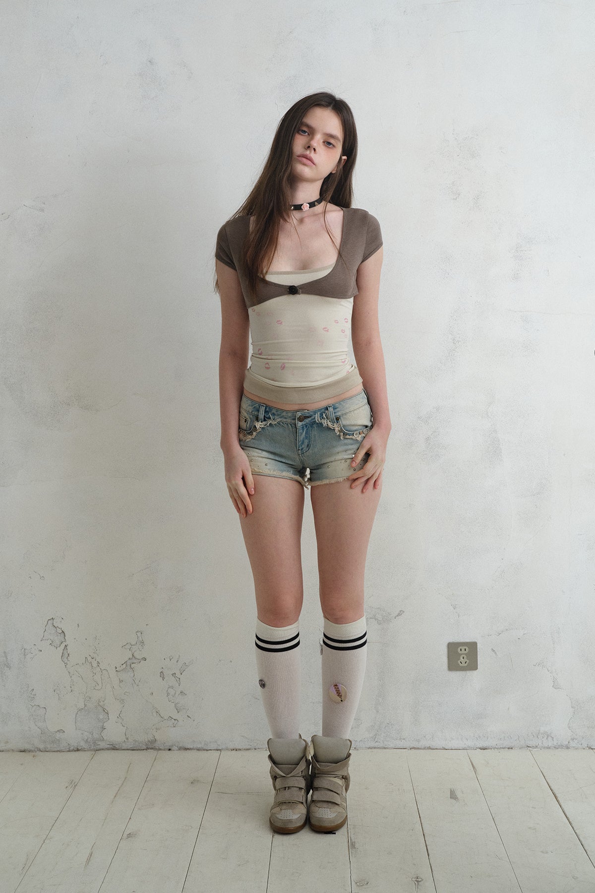 [A001328]Milky Coffee Colorblock Print Mock Two-Piece Top