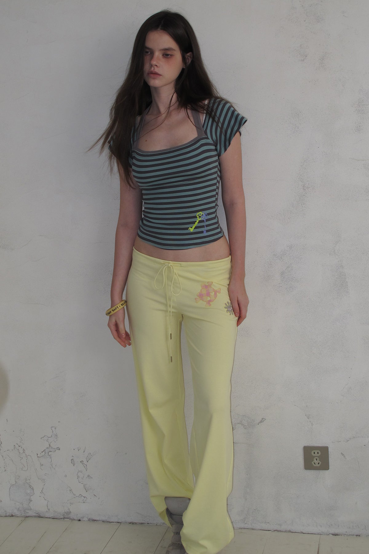 [A001330]Key Print Stripe Tie-Front Tee