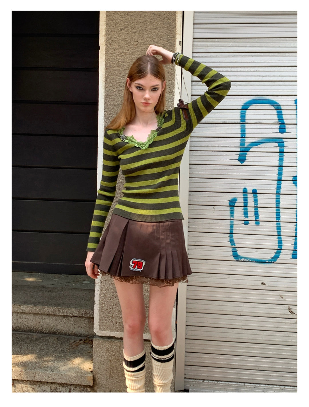 [G0052]green striped sweater