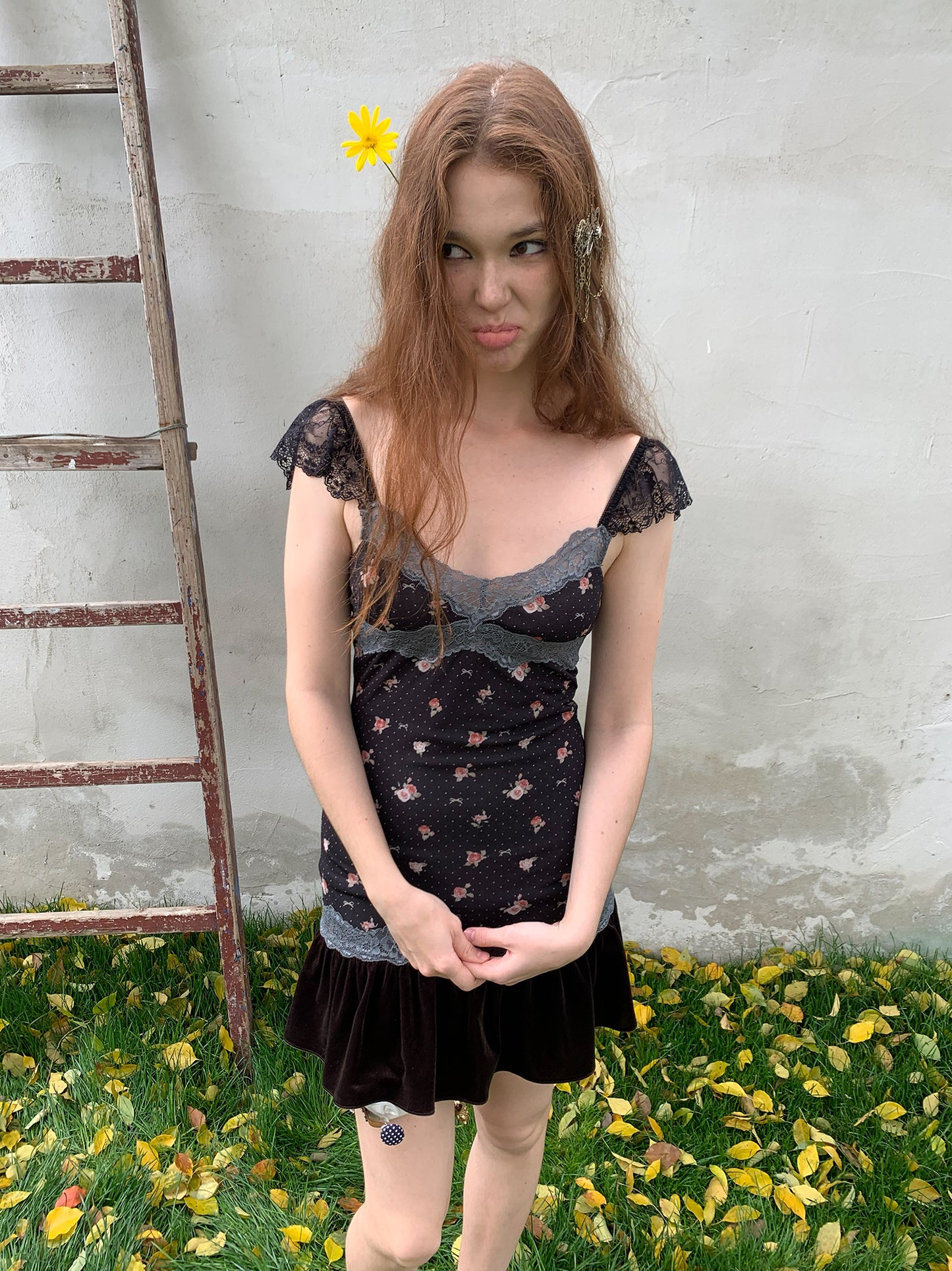 [A001229]Nostalgic floral and playful patchwork dress